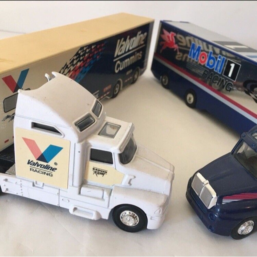 2 Racing Champion 1999 Penske Kranefuss Mobile 1999 Mark Martin Valvoline